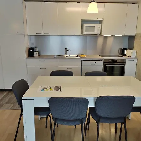 Royal 32, Untere Maressenstrasse 12 Διαμέρισμα *