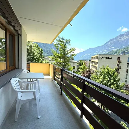 Royal 32, Untere Maressenstrasse 12