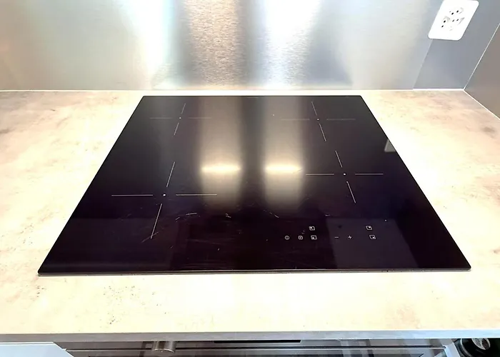 Royal 32, Untere Maressenstrasse 12