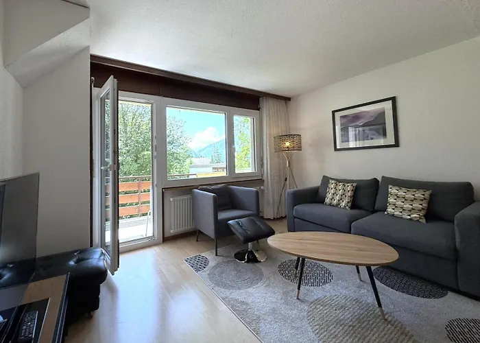 Royal 32, Untere Maressenstrasse 12