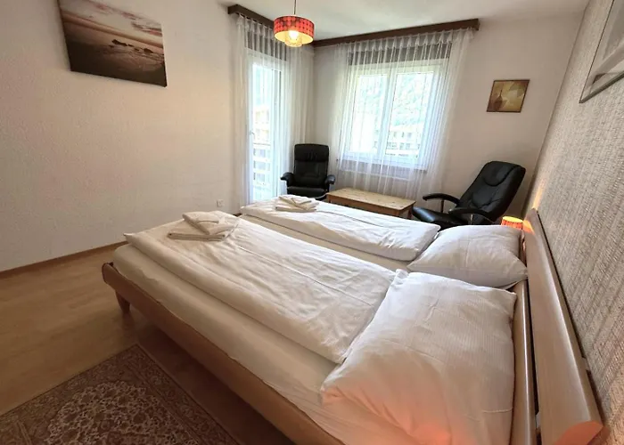 Royal 32, Untere Maressenstrasse 12 * Leukerbad