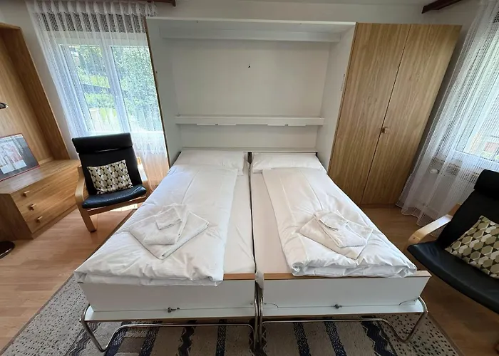 Royal 32, Untere Maressenstrasse 12 アパート *