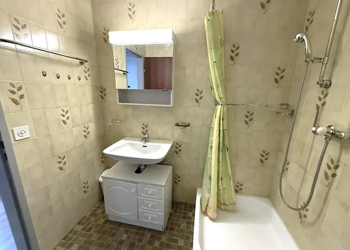 アパート Royal 32, Untere Maressenstrasse 12 *