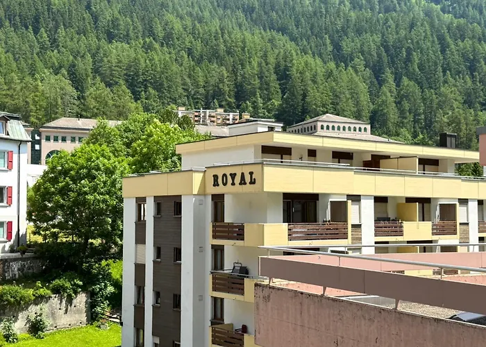 Royal 32, Untere Maressenstrasse 12 ロイカーバード