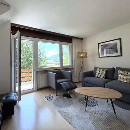 Royal 32, Untere Maressenstrasse 12